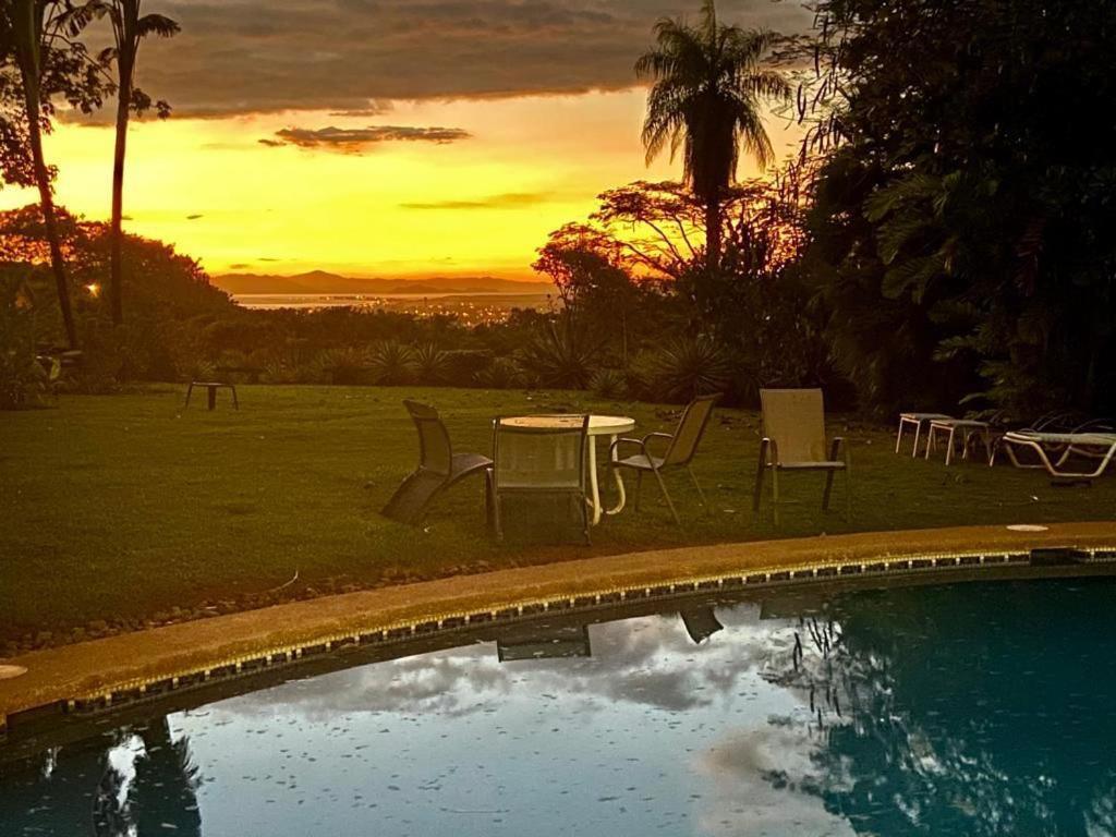 Casa De Veraneo Quinta Las Trillizas Esparza エクステリア 写真